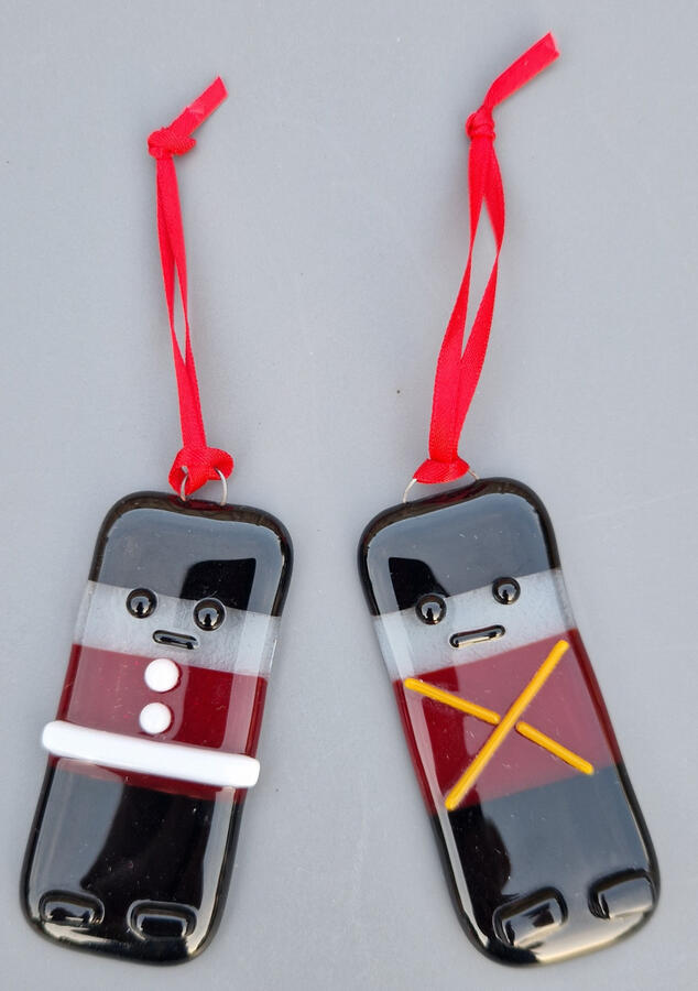 Two Soldiers with hanging loops